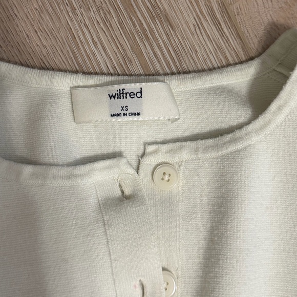 Aritzia Wilfred Golightly Button Cardigan Wonder Yarn in Light Birch Ivory XS - Picture 4 of 9